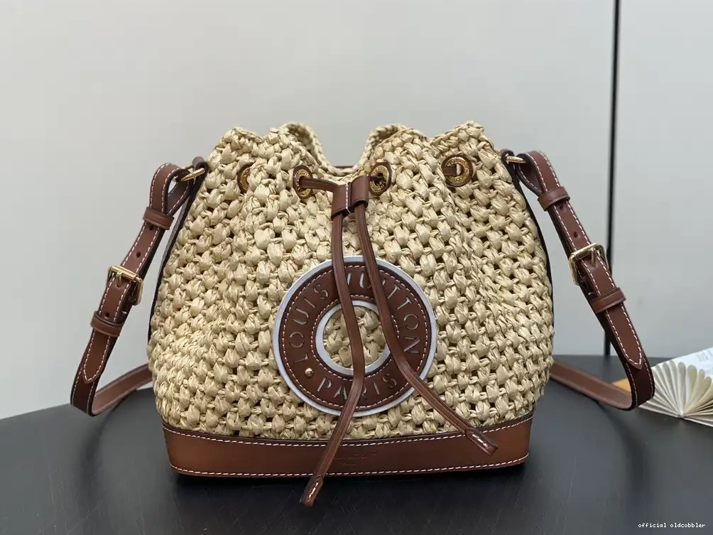 Official oldcobbler Noé VUITTON BB-22*24*15CM LOUIS 0618